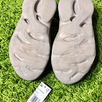 Adidas Yeezy Foam Runner Photo 4