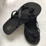 Teva  8 sandals Photo 4