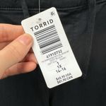 Torrid Weekend Stretch Twill Wide Leg Crop Pants Black Size 14-16 Photo 3