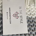 In The Style Womens Sweater Size 6 Chunky Knit Striped Gray White Round Neck Photo 8