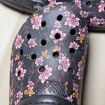 Crocs  Black Floral size 7 women’s Clogs fur inside Photo 6