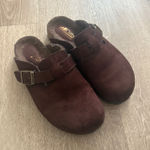 White Mountain brown clogs  Photo 0
