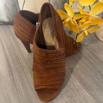 Vince Camuto Women's Anara Suede Bootie, size 8.5 M Photo 2