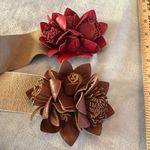 2 Tarnish Nordstrom Stretch Belt Brown Red Leather Rose Brass Buckle Womens S/M Photo 5