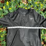 Nike Dri Fit Black Short sleeve shirt size small Photo 5