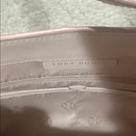 Tory Burch Light pink  bag VGUC.. exterior shows normal wear inside looks new Photo 3