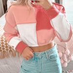 SheIn Pink Color Black Cropped Crew Neck Photo 1