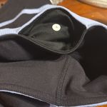 Lululemon  cropp size 4 Photo 3