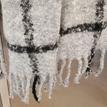 💕WE FASHION💕 Plaid Window Check Fringe Scarf Gray Photo 1
