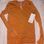 Lululemon  Long Sleeve Photo 0