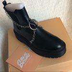 public desire  black chain detail chunky boot Photo 1