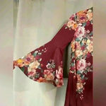 Source Unknown Women’s Burgundy Floral V-Cut Top Photo 5