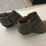 Life Stride Booties  soft system Stylish Gray Ankle Booties 8 1/2 W
Like new Photo 1
