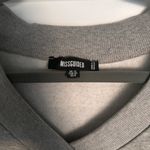 Missguided Misguided V-Neck Sweatshirt Photo 2