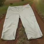 Columbia  PFG Womens 10W Cargo Shorts Khaki Tan Omni-Shade UPF 50 Capri Pockets Photo 0