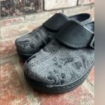 Klogs 🌻 Gray Size 7 Photo 9