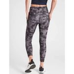 Athleta  Lightning Camo 7/8 tight leggings women’s size small Photo 90