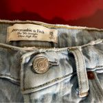 Abercrombie & Fitch Abercrombie 90s Ultra High Rise Straight Leg Jeans Light Wash Y2K Mom Fit (26) Photo 6