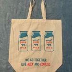 Cute lightweight canvas tote bag Photo 0