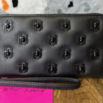 Betsey Johnson Black Spider Embossed Zip Wristlet Wallet NWT Photo 0