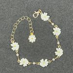 Handmade Daisy flower gold chain bracelet with pearl beads Photo 0
