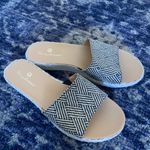 Tommy Bahama Sandals Photo 1