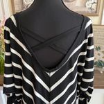 Xhilaration 2X Plus Size Black White Chevron Stripe Oversized Criss Cross Top Photo 5