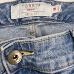 Torrid Crop Skinny Vintage Stretch Mid Rise Jeans Cruise Control Wash Size 18 Photo 1