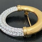 Swavorski Retired SWAROVSKI Swan Signed Clear Crystal Gold-tone Circle Wreath Brooch Photo 6