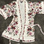 White House | Black Market Floral Kimono Photo 0