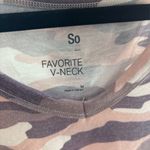 So Camo Pink and Purple V Photo 2