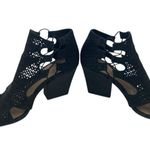 Vince Camuto * Caged Heels Womens Size 7M Black Perforated Gladiator Fairy Witchy Photo 2