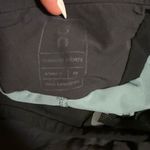 On Cloud Womens Running Shorts Black Lined Stretch Run Gym Pocket Photo 12