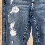 Venus Women’s Distressed Denim Capri Jeans Size 12 Photo 4