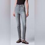 Simply Vera Vera Wang • Stretchy Grey Jeans • Women’s size 4 Gray Photo 7