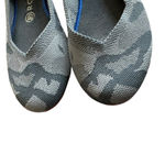 Rothy's  The Flat Round Toe Grey Camo Retired Print Comfort Washable Size 8.5 Photo 2
