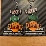 Free w/bundle!! New Women’s Halloween 🎃 Trick or Treat 👻 Dangel Pierced Earrings Orange Photo 1