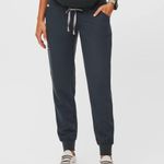 FIGS Maternity Photo 1