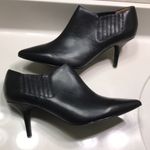 Tahari  Women’s Mario Black Soft Leather Stiletto Heel Ankle Booties Photo 3