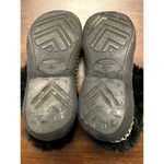 Isotoner  black faux fur bootie slippers womens 6.5 Photo 3