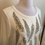 Karen Kane  Amber Waves Feather Print Tee Photo 7