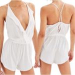 Topshop  Women's Size Medium White One Piece Sleeveless Romper Outfit Photo 1
