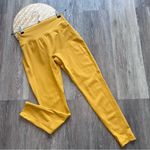 Buffbunny Collection Buff bunny collection‎ seamless leggings yellow women’s size L Photo 0