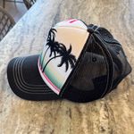 ALOHAS Maui Graphic Trucker Hat Photo 4