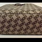 DKNY ALISON SM NS TOTE Sz Crossbody Bag Cream/Tan Msrp $158 New With Tags Photo 4
