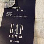 Gap Shorts size 0/25 brand new with tag color white jean’s waist 28” Photo 3