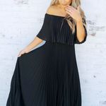 Boutique Black Off The Shoulder Formal Dress Photo 0