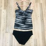 New Boutique two piece black white tankini sz Medium Photo 2