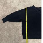 Free People  Chunky Knit Sweater Womens Large V Neck HEAVY Pullover Black Dolman Photo 4