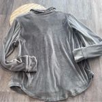 SKIMS  velour‎ gray sleep shirt long sleeve women’s size M Photo 5
